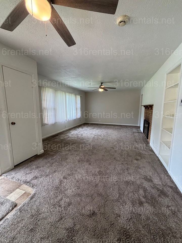 1423 Terrace Dr - Photo 7 of 14