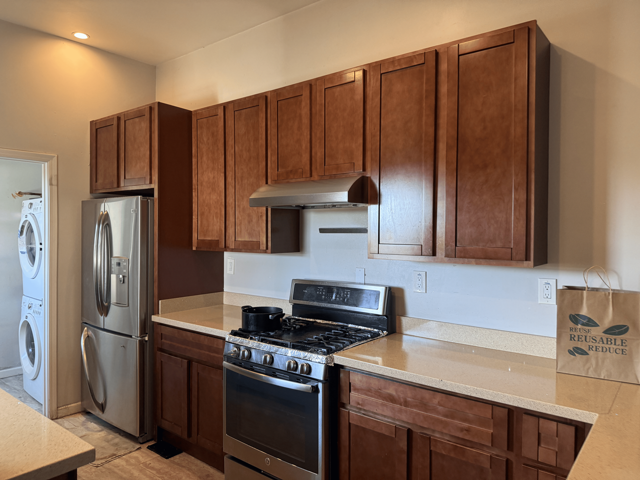 2533 Filbert St - Photo 6 of 9