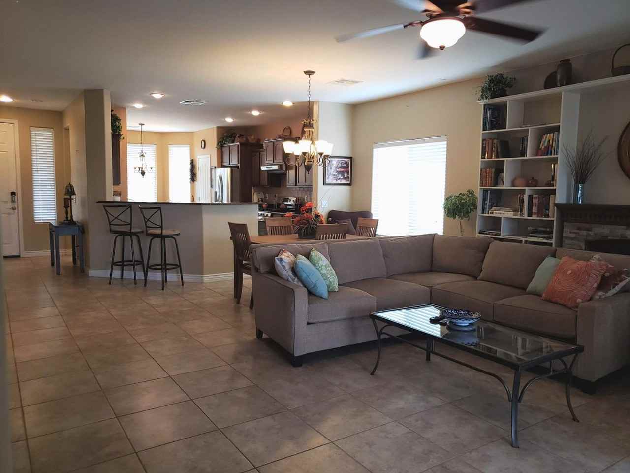208 E Caribbean Dr - Photo 7 of 32