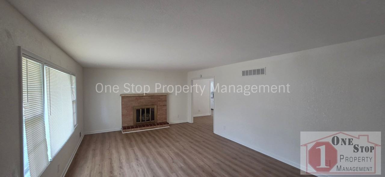 2111 N 49th St - Photo 2 of 33