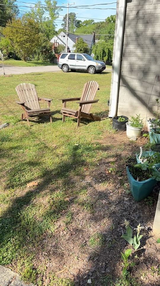 822 Green St - Photo 2 of 4