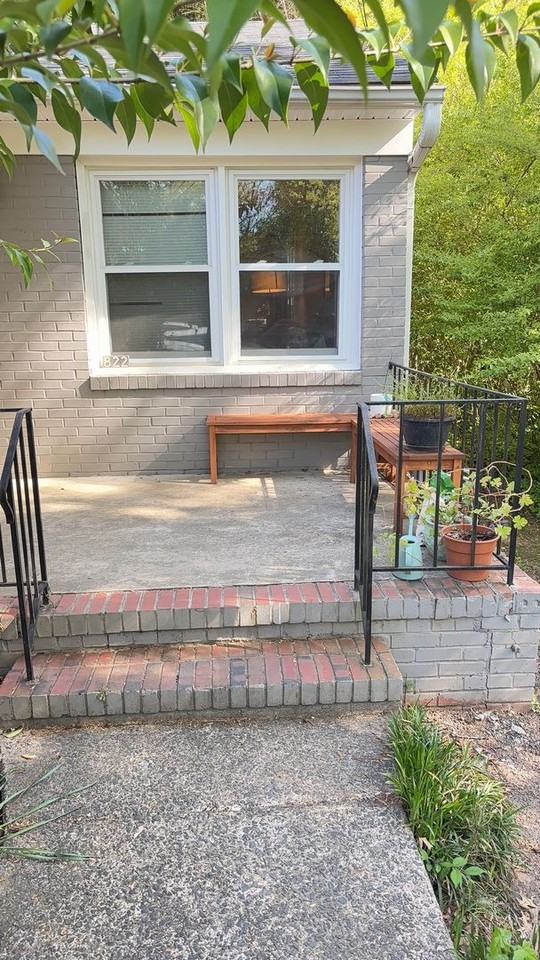 822 Green St - Photo 3 of 4