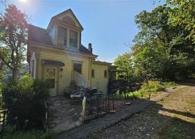 featured image of 1003 Middle Rd #3