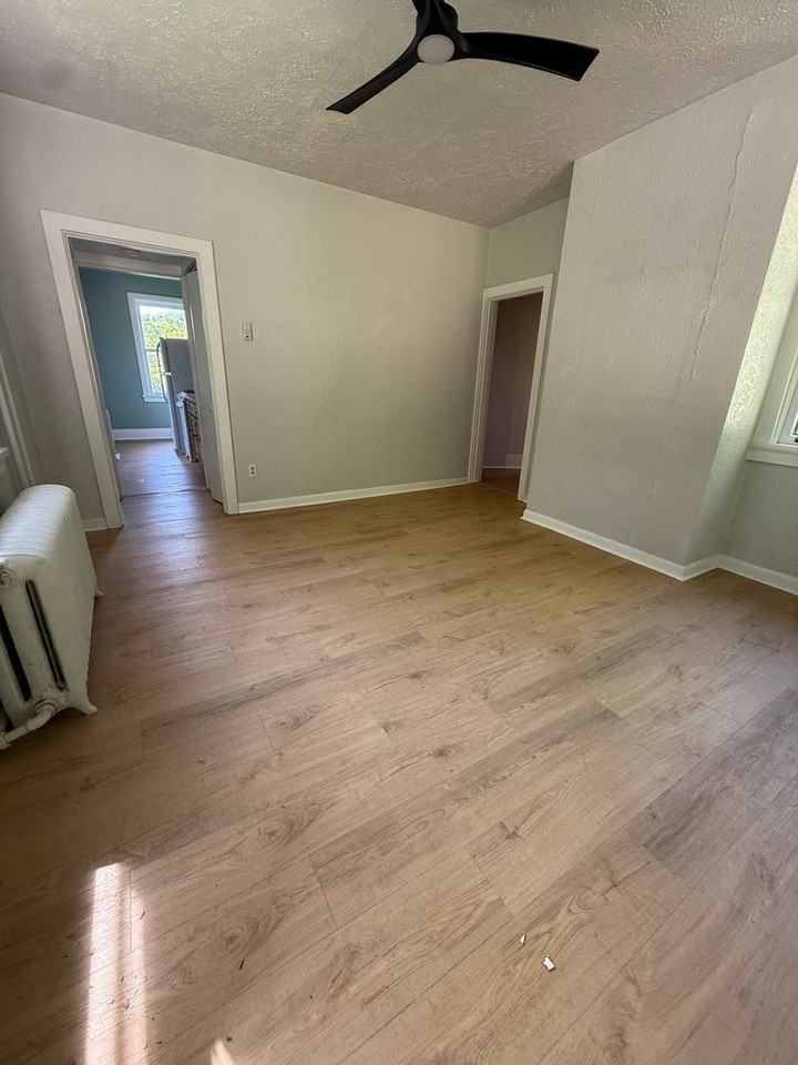 1003 Middle Rd #3 - Photo 2 of 9