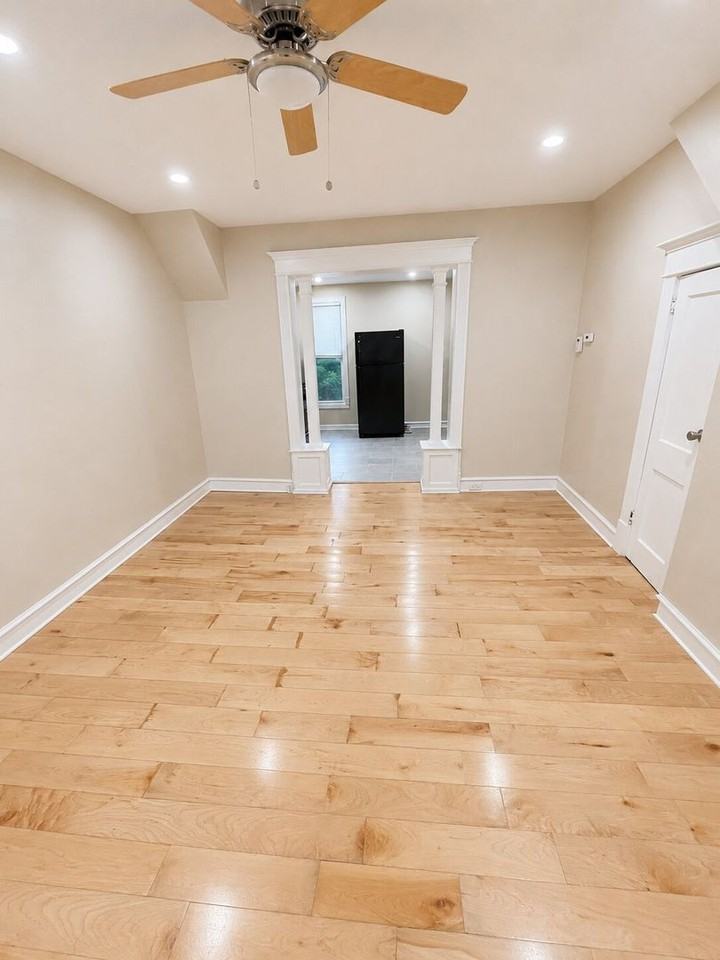 3232 N Dover St - Photo 3 of 15