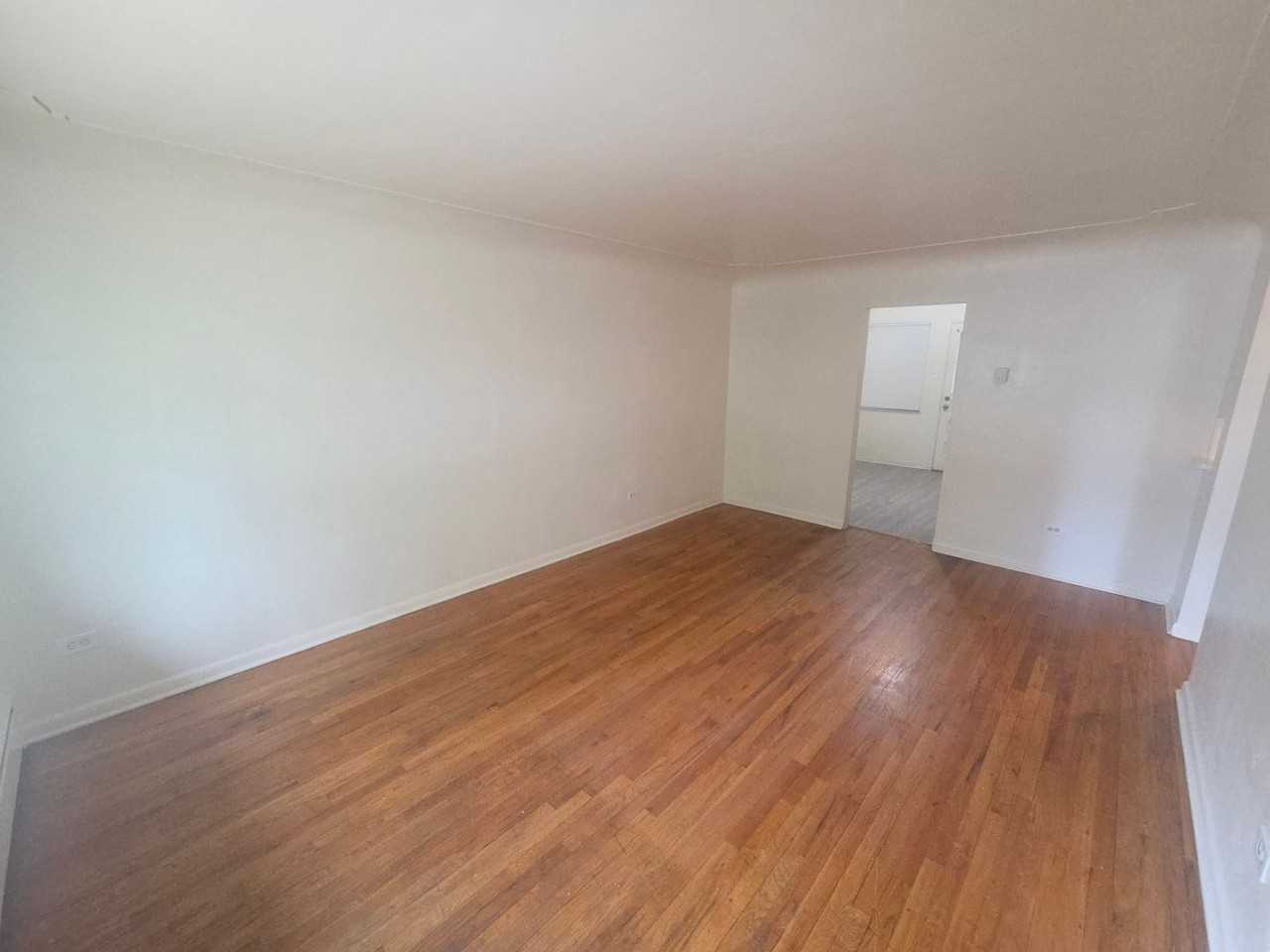 868 Forest St - Photo 2 of 13