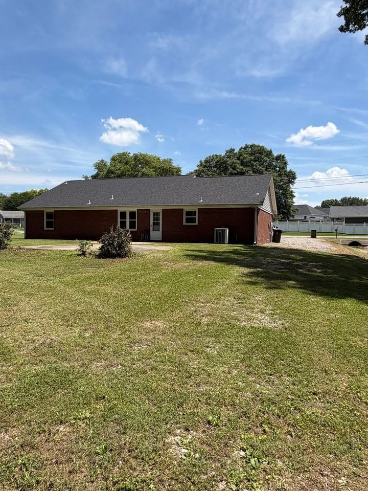141 Katina Rd - Photo 5 of 45