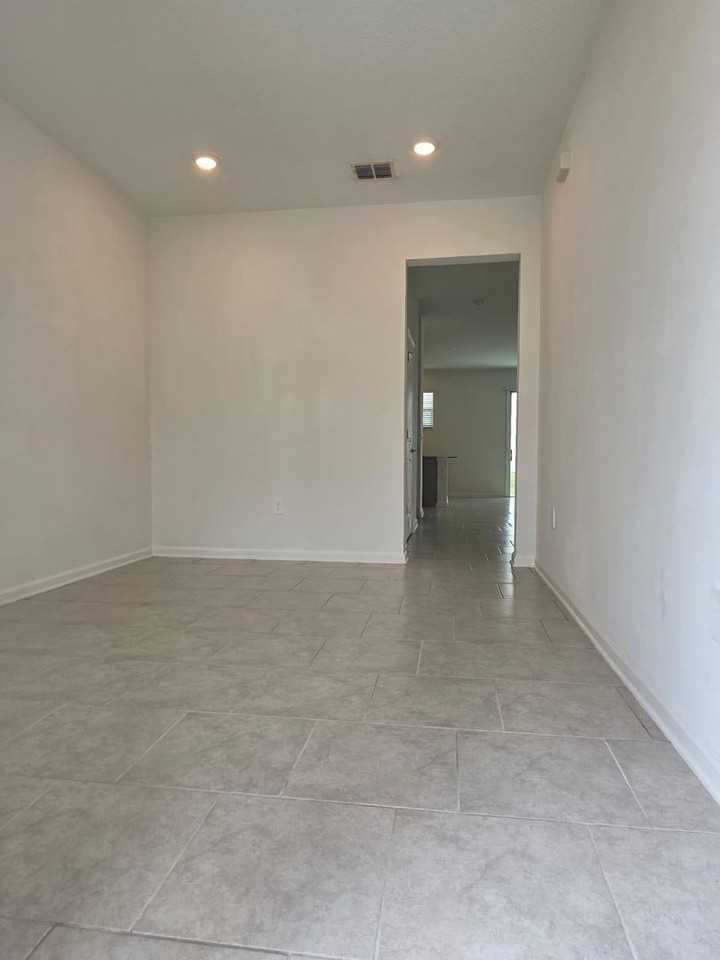7732 Stone Creek Trl - Photo 3 of 28