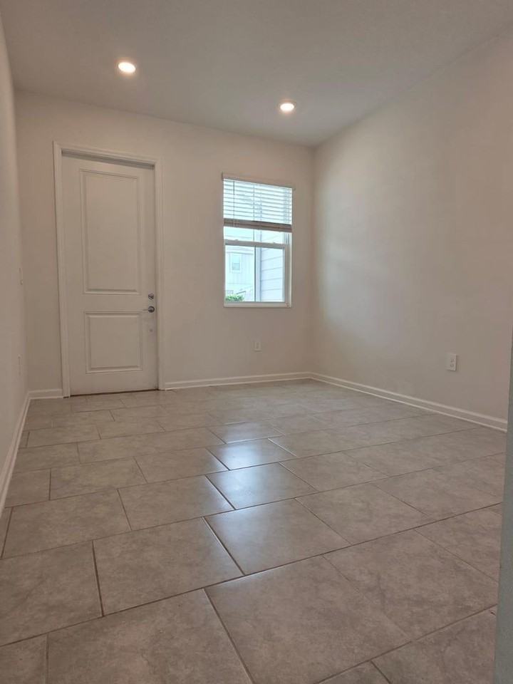 7732 Stone Creek Trl - Photo 4 of 28