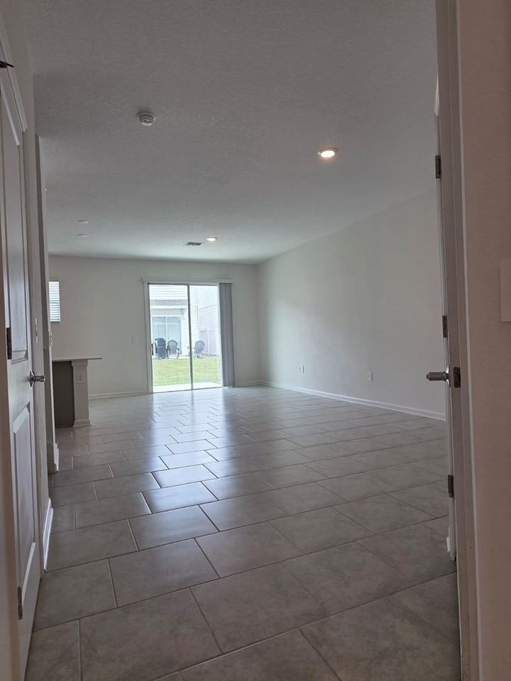 7732 Stone Creek Trl - Photo 7 of 28