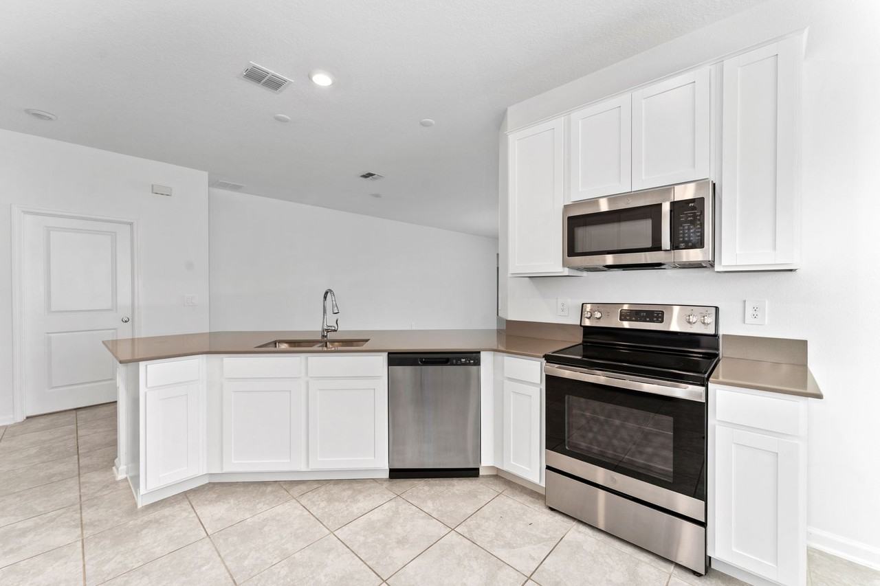 860 Daring Dr - Photo 6 of 25