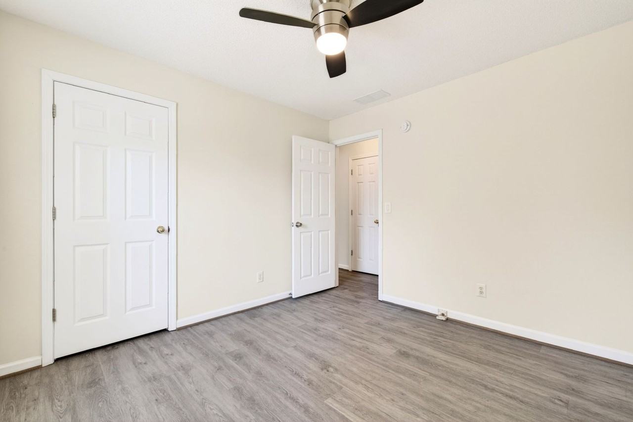 3212 Pagoda Trce - Photo 2 of 38