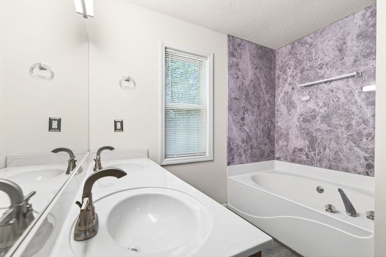 3212 Pagoda Trce - Photo 3 of 38