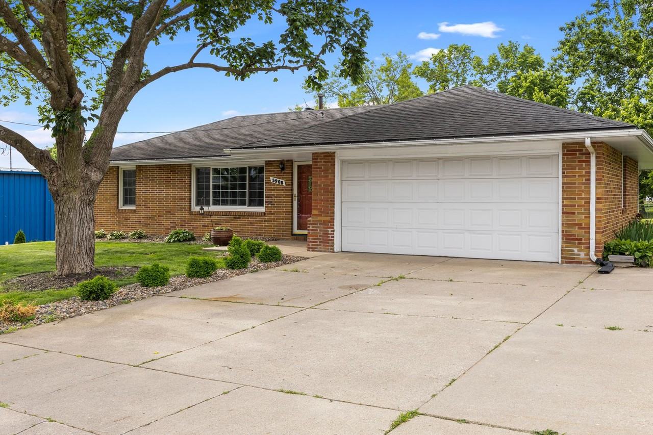 5908 Meredith Dr - Photo 2 of 22