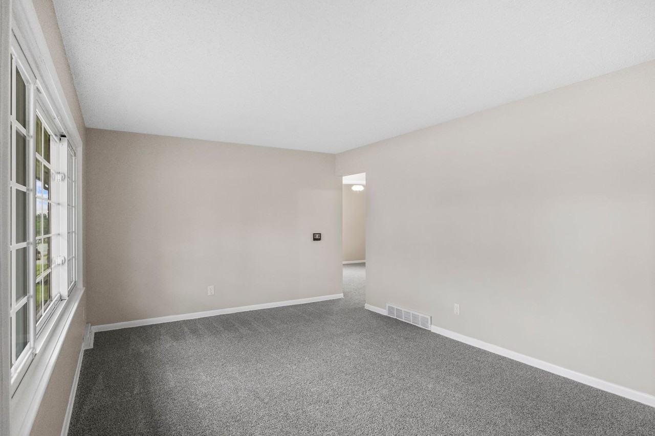 5908 Meredith Dr - Photo 3 of 22