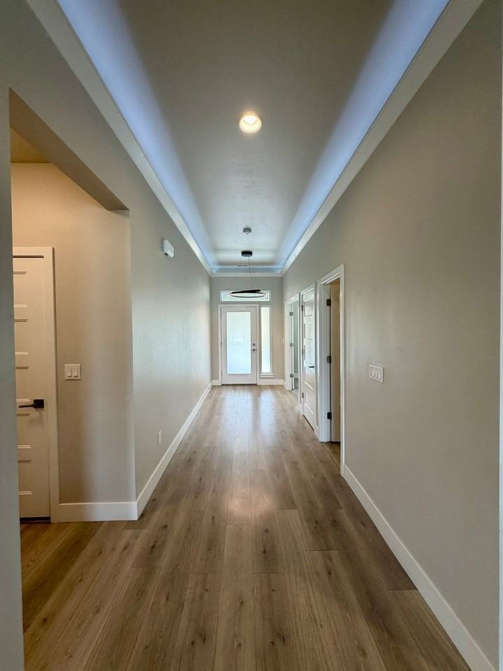 1808 Somers Ln - Photo 2 of 29