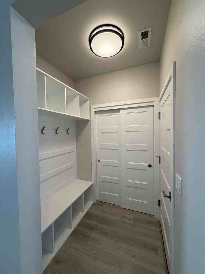1808 Somers Ln - Photo 5 of 29