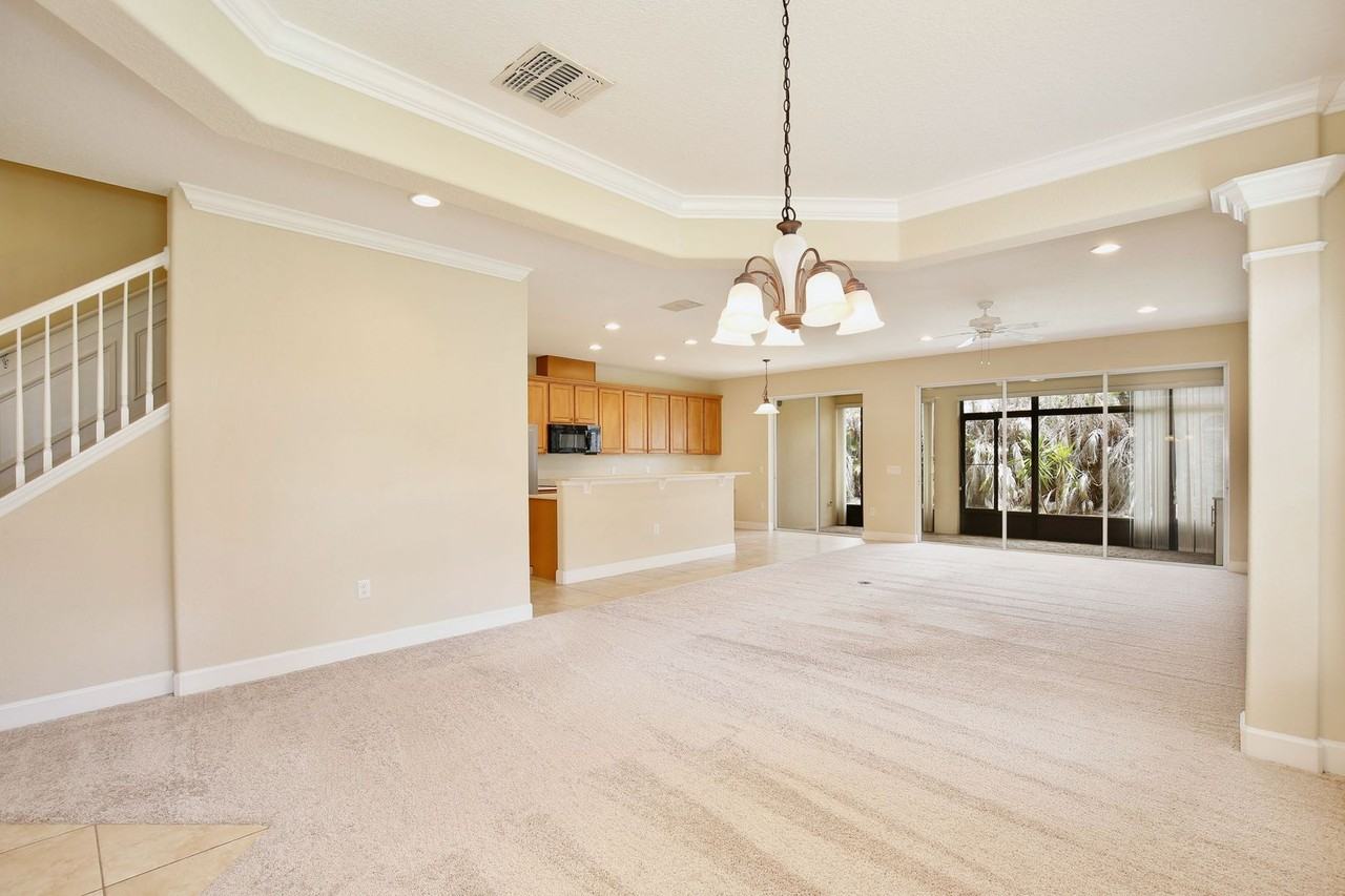 8816 Della Scala Cir - Photo 4 of 38