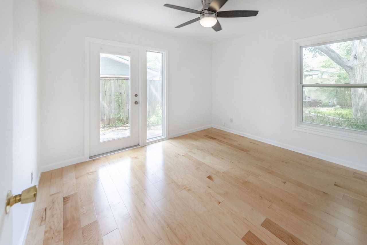 6202 Peggy St - Photo 7 of 15