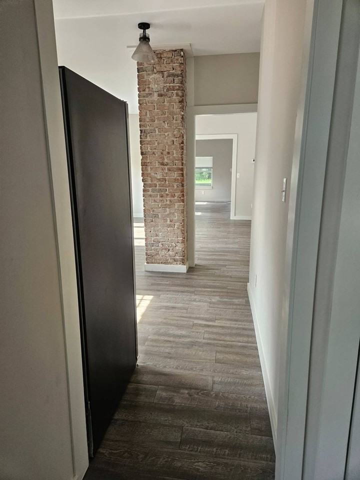 812 W Pershing St - Photo 6 of 26