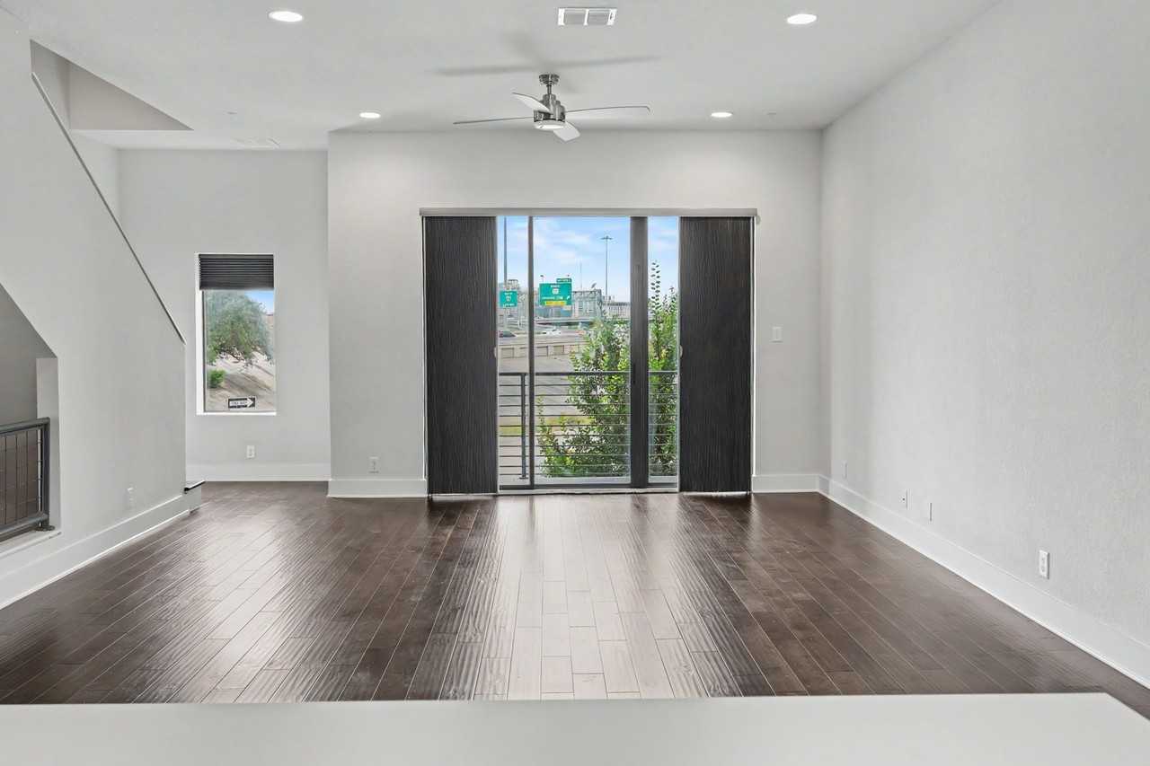 1606 N Hackberry #102 - Photo 7 of 22