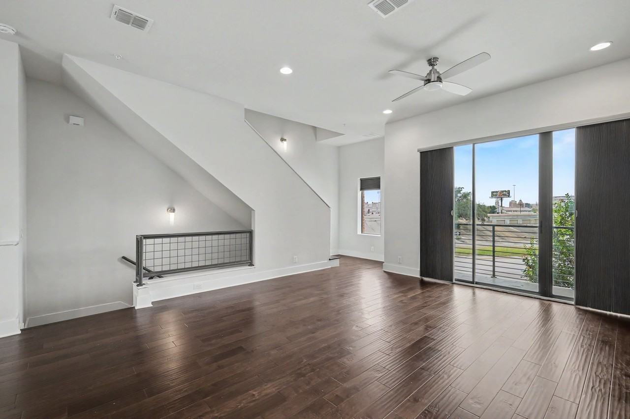 1606 N Hackberry #102 - Photo 4 of 22