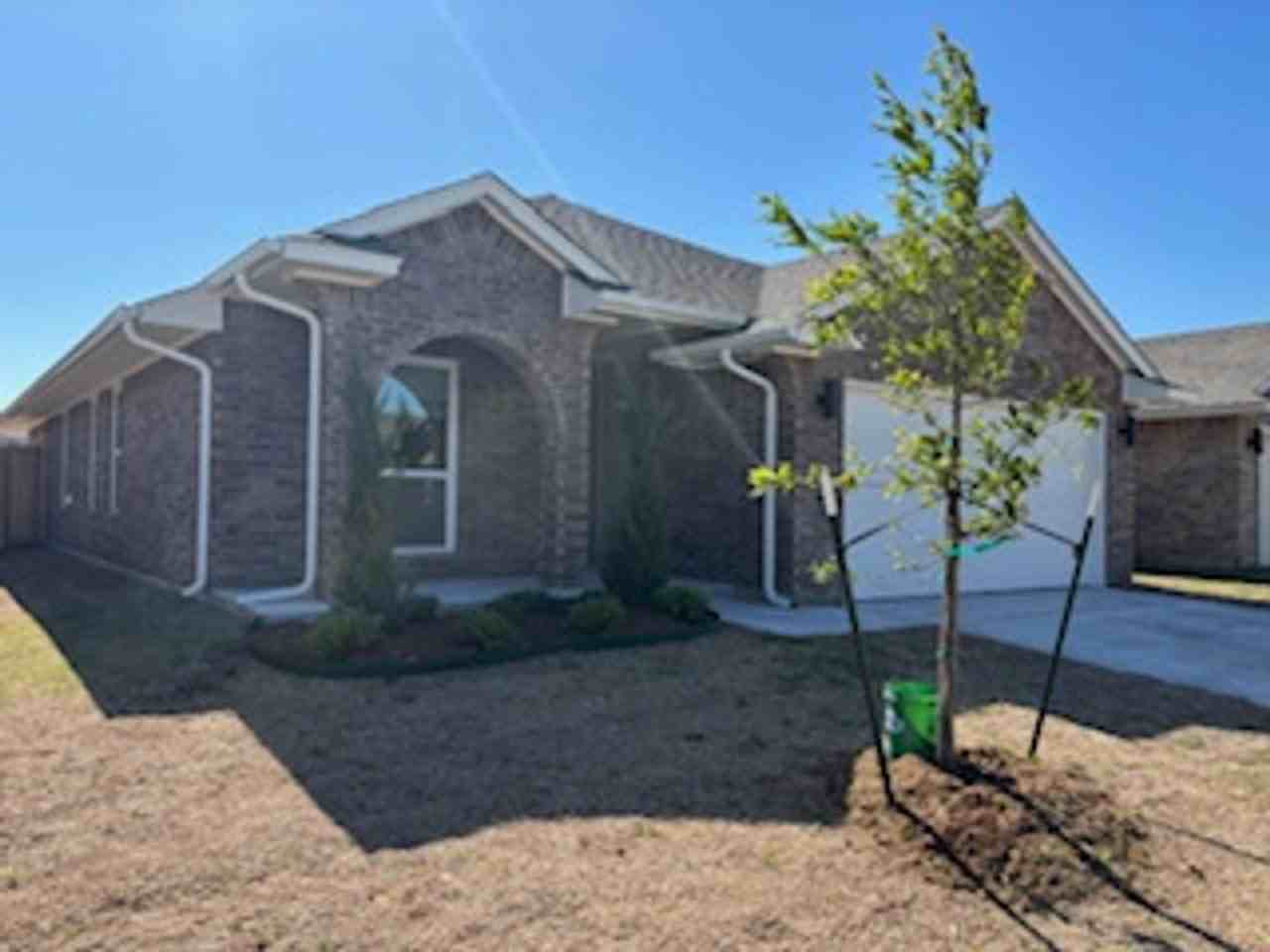 18212 Austin Ct - Photo 2 of 16