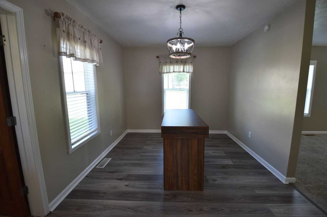226 Walnut St - Photo 5 of 18