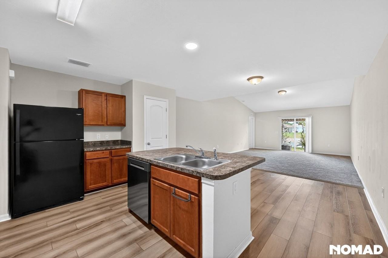 18266 Minorea Ln - Photo 7 of 34