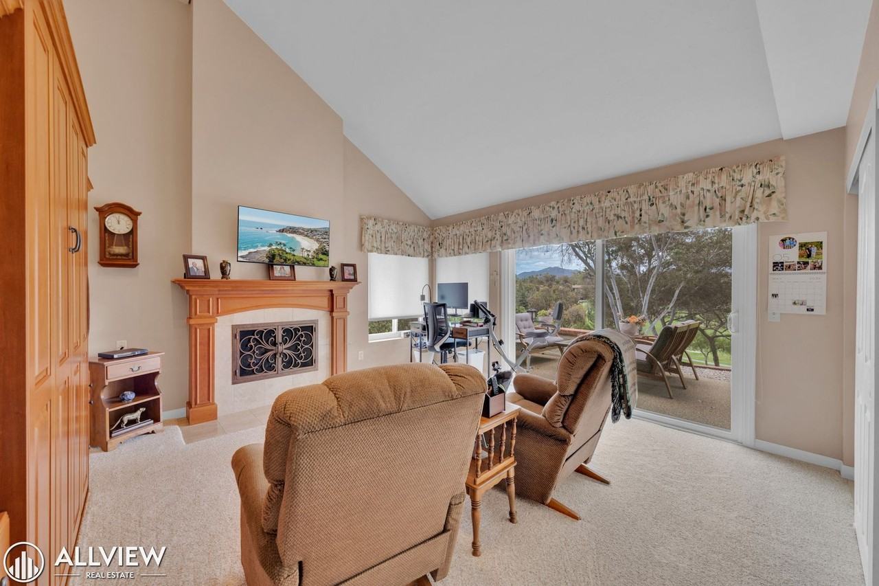 17547 Devereux Rd - Photo 6 of 50
