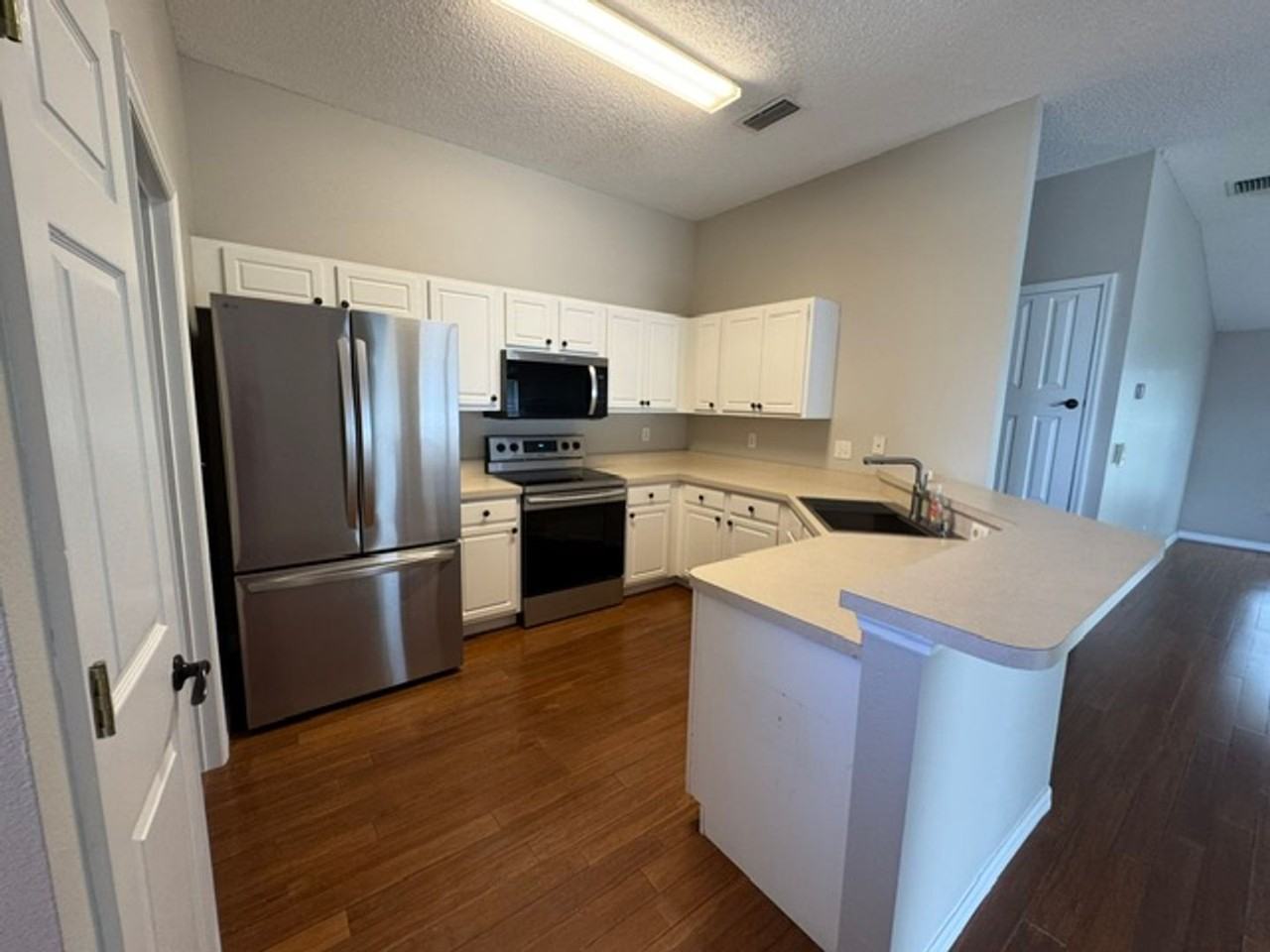1483 Hemingway Blvd - Photo 6 of 30