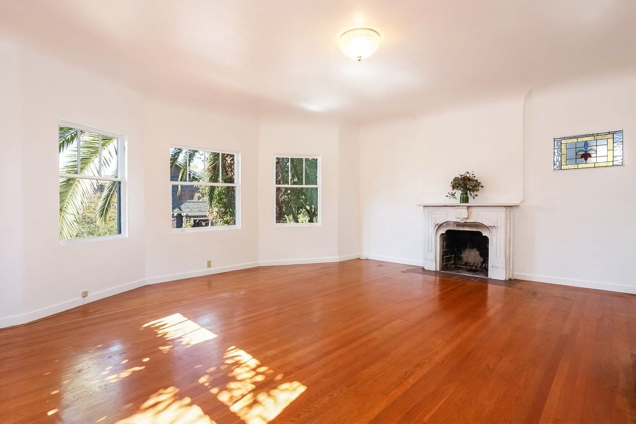 6458 Colby St - Photo 6 of 39
