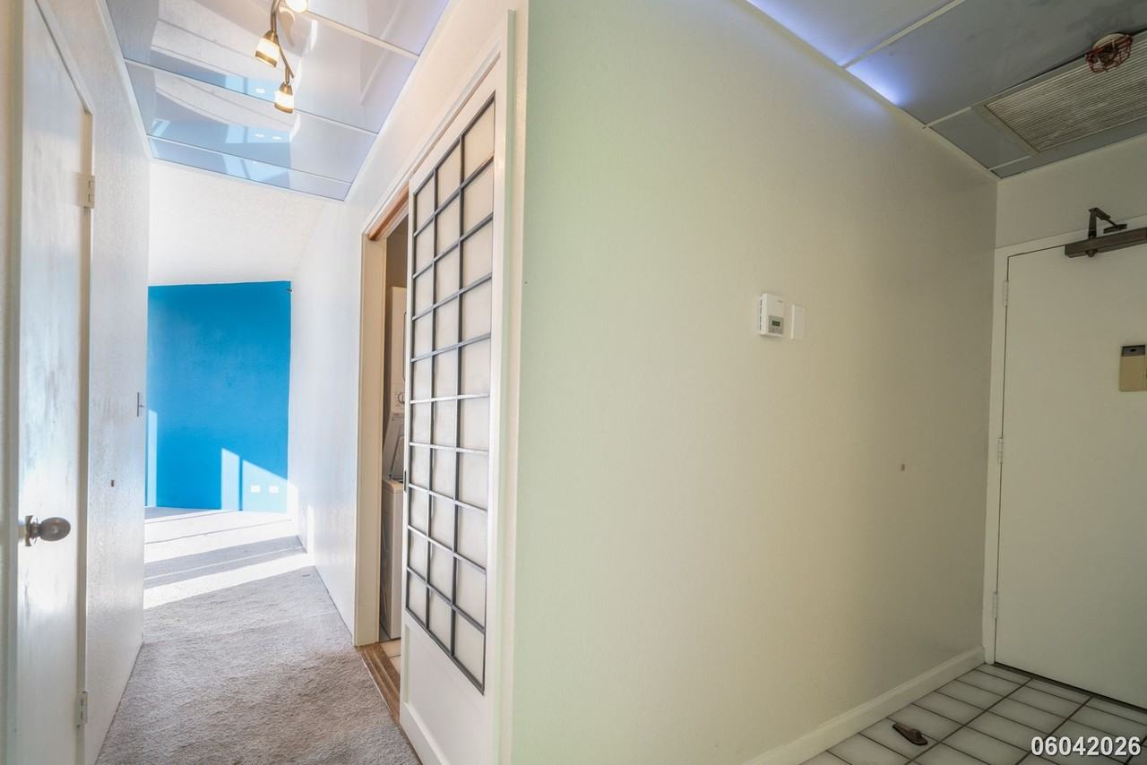 2499 Kapiolani Blvd #3800 - Photo 4 of 33
