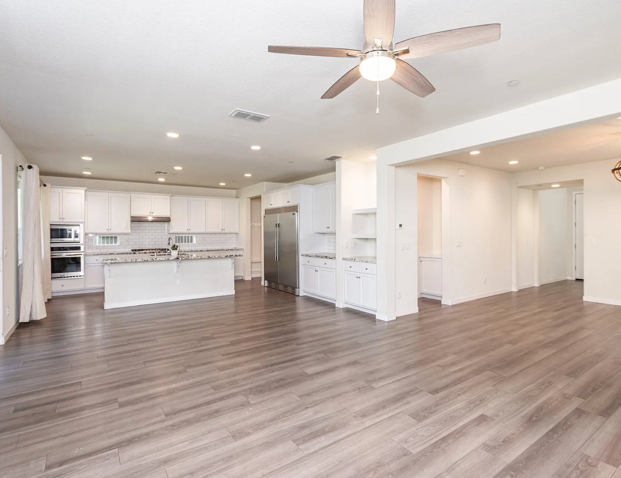4455 English Elm St - Photo 6 of 17