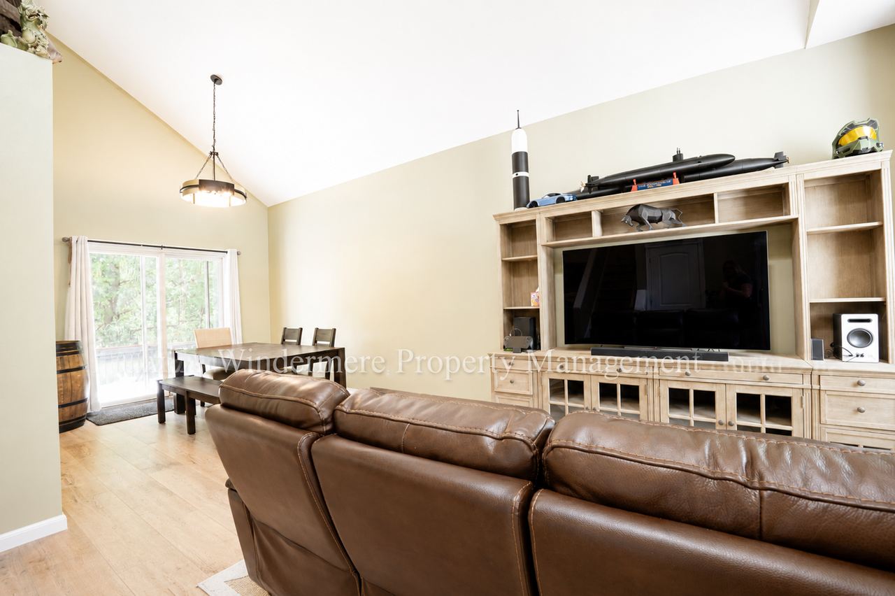 1087 Nw Brinkley Ct - Photo 7 of 16