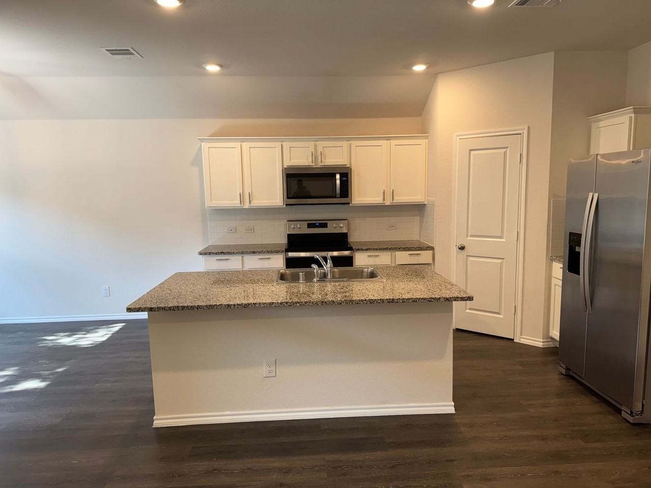 117 Dartmouth Ave - Photo 4 of 32