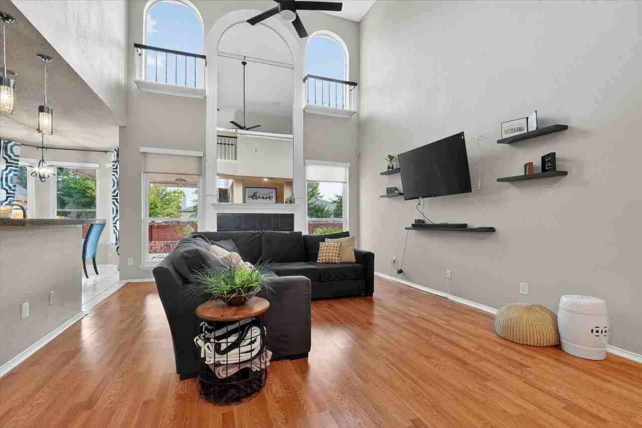 5825 Rockport Ln - Photo 7 of 31