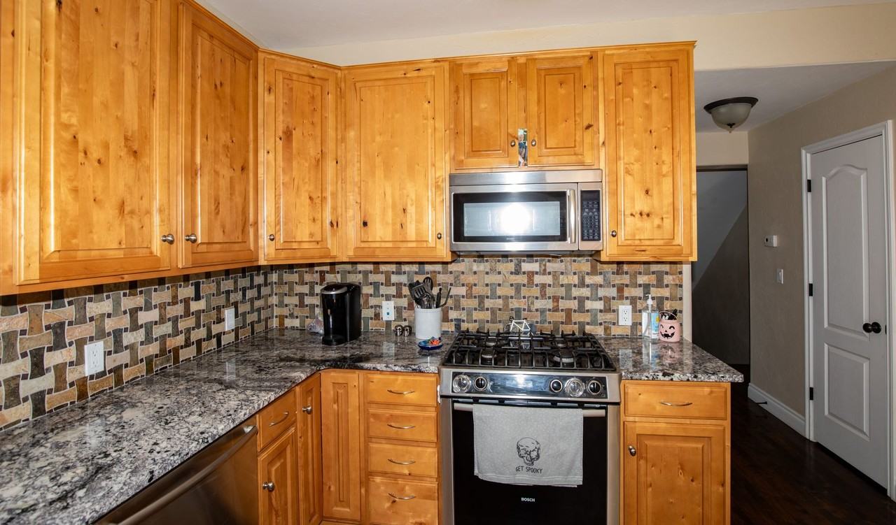 1510 York Rd #103 - Photo 3 of 26