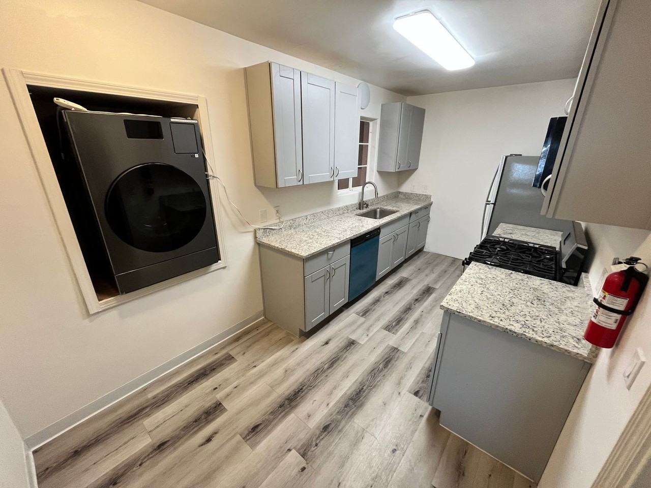 2220 E. Grant Road - Photo 6 of 33