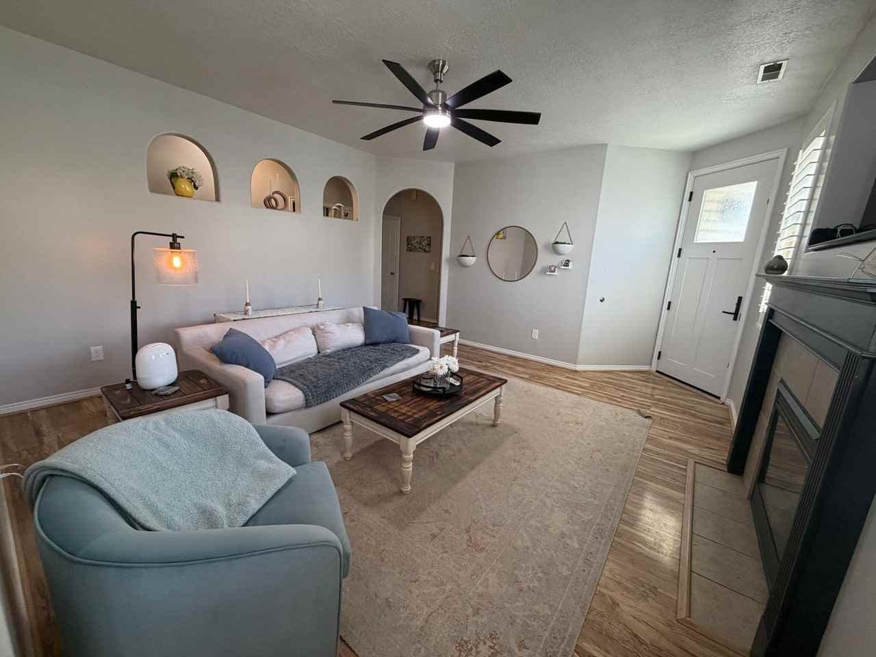 721 N Skipton Dr - Photo 6 of 36