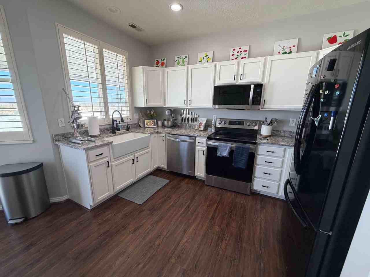 721 N Skipton Dr - Photo 7 of 36