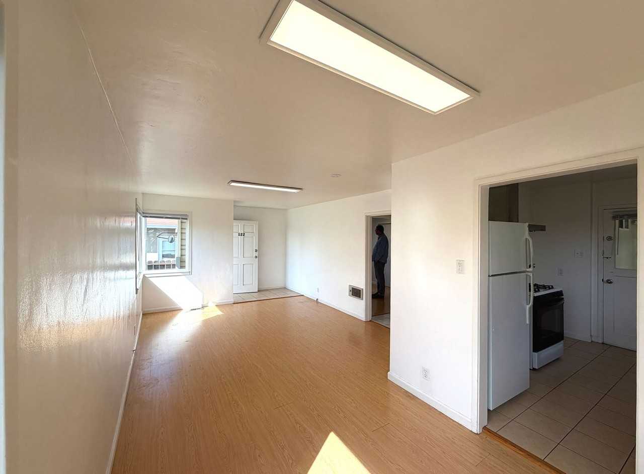 120 Madrone Ave - Photo 4 of 10