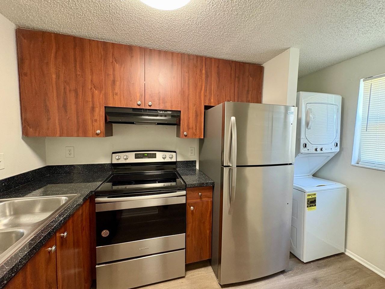 409 57th Avenue Dr E - Photo 3 of 19