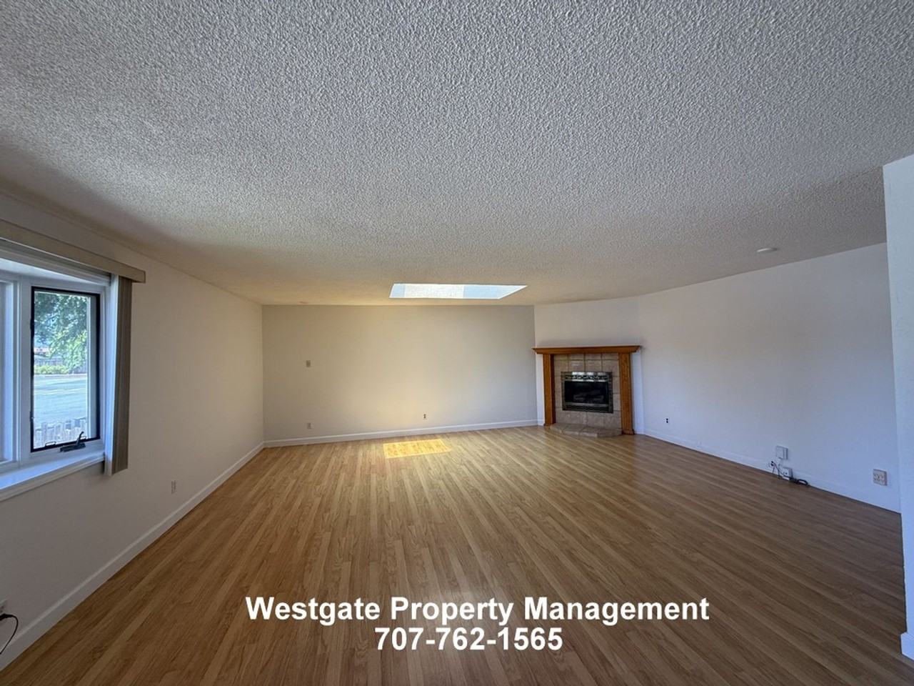 1336 Marian Way - Photo 3 of 27