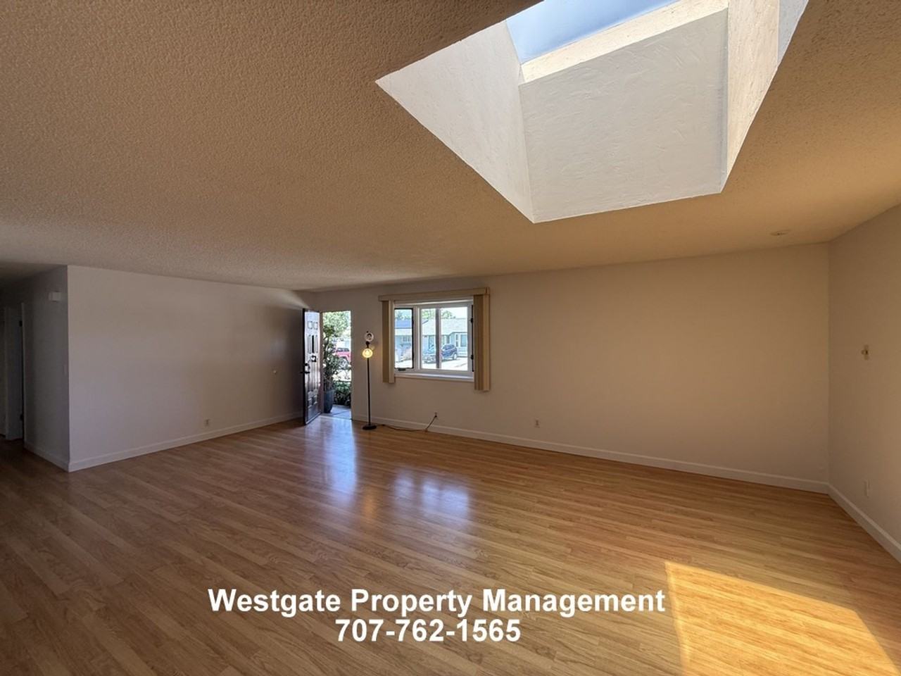 1336 Marian Way - Photo 6 of 27