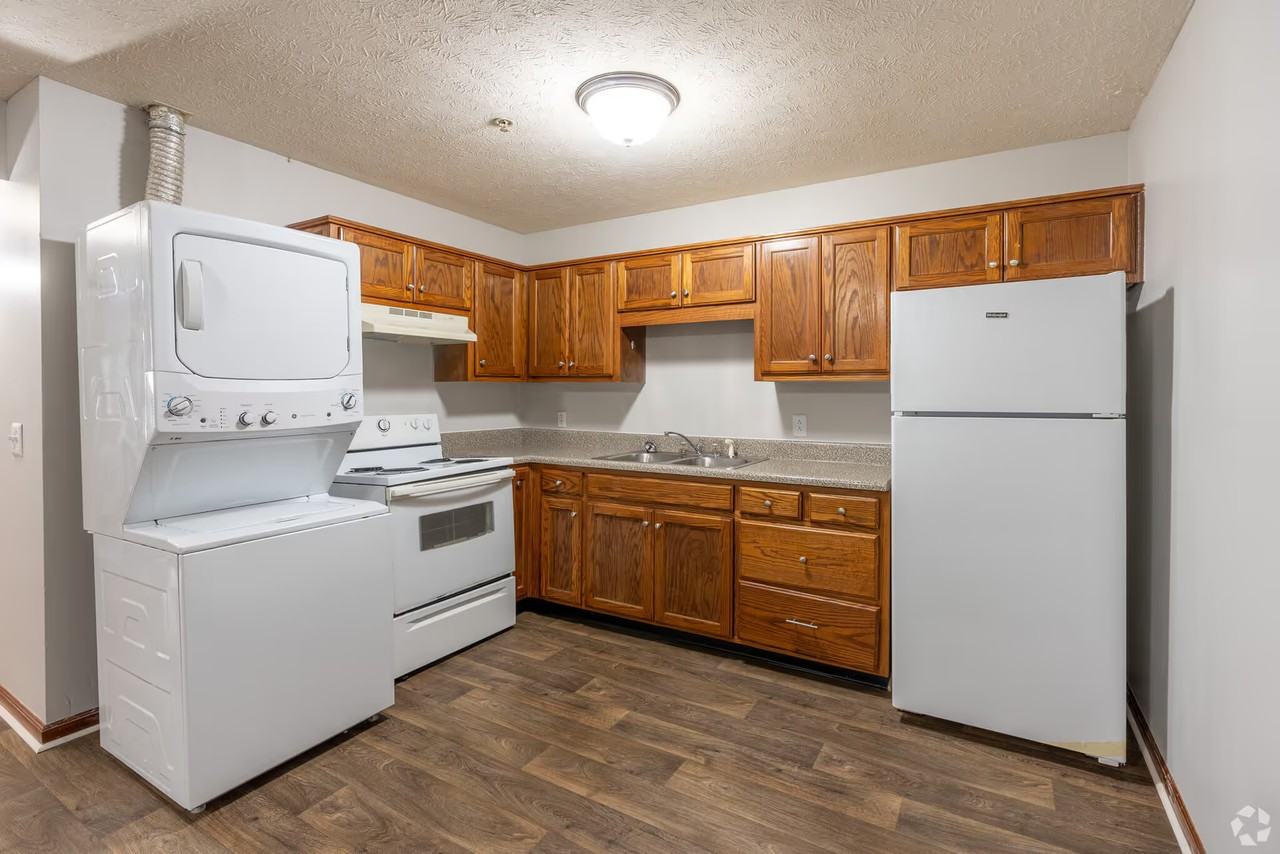 Cedar Place - Photo 3 of 11