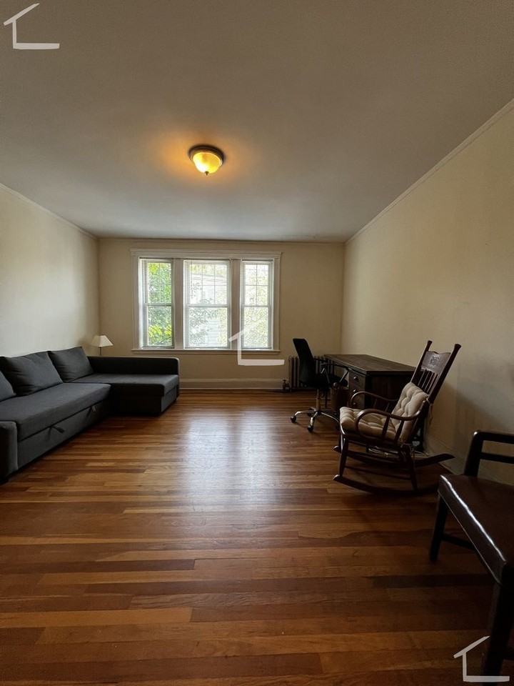 103 Chester St - Photo 2 of 9