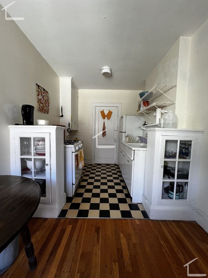 103 Chester St - Photo 5 of 9