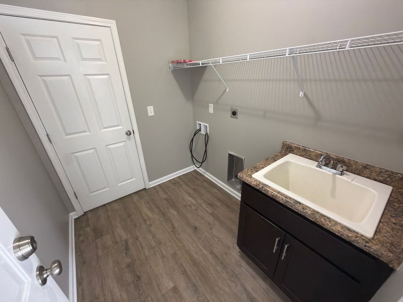 6729 Bradley Rd - Photo 5 of 24