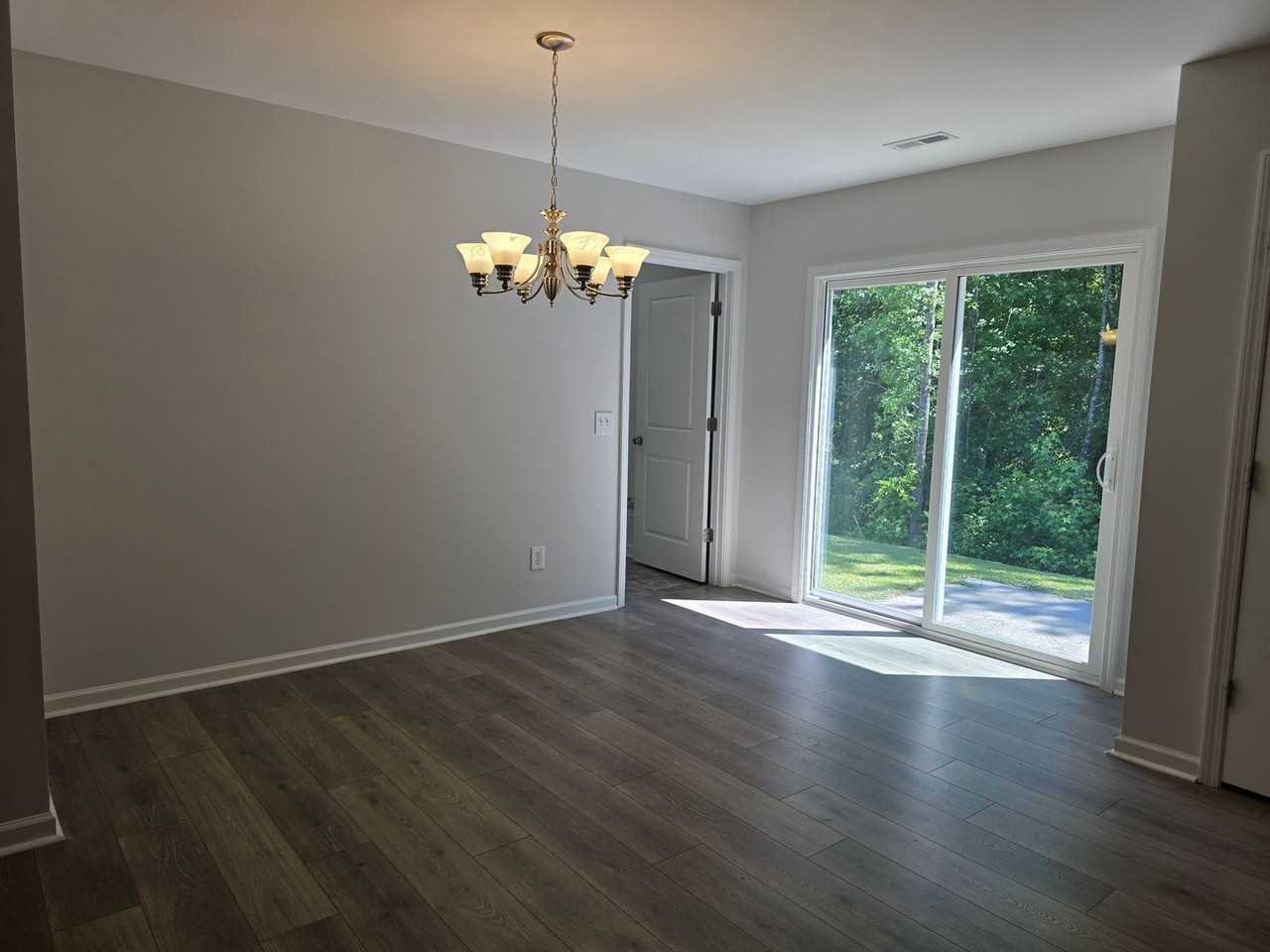 313 Mann St - Photo 5 of 14